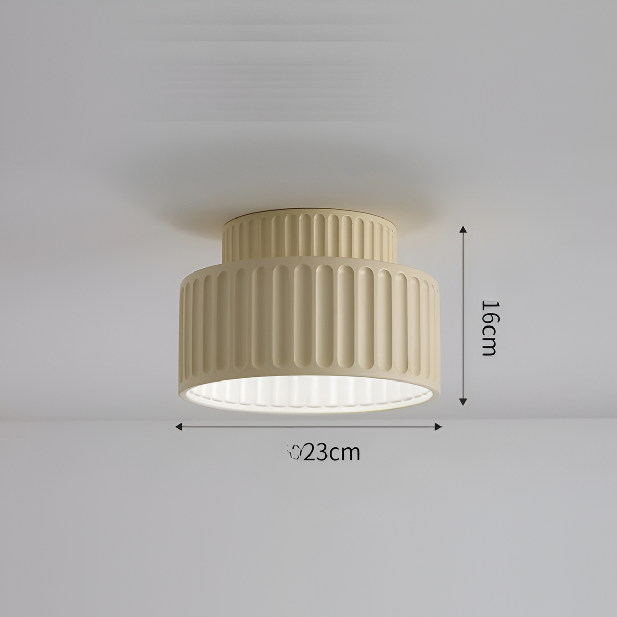 Lumora – Gele retro plafondlamp met moderne touch