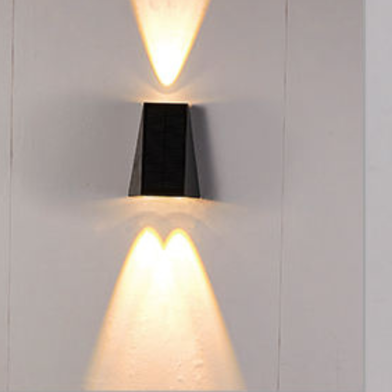 Solvara – Elegante lampada solare da esterno per un'illuminazione da giardino suggestiva