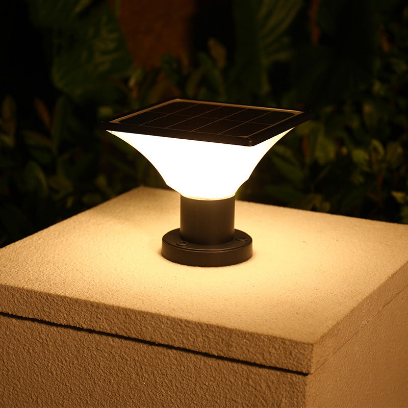 Vivora – Lampada solare da esterno moderna per un giardino accogliente